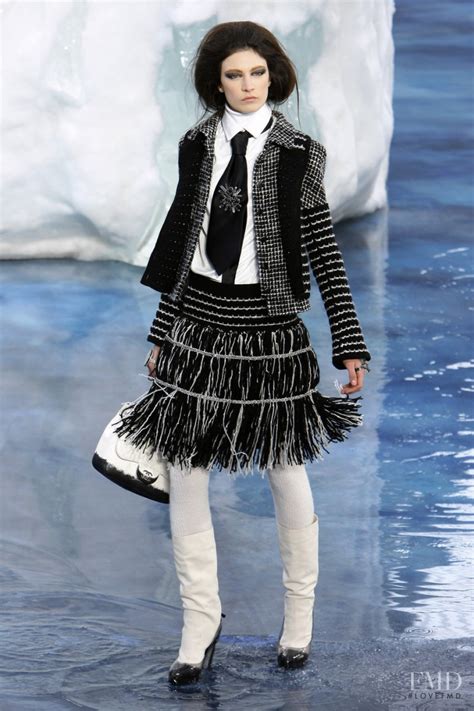 chanel fall winter 2010|Chanel runway 2010.